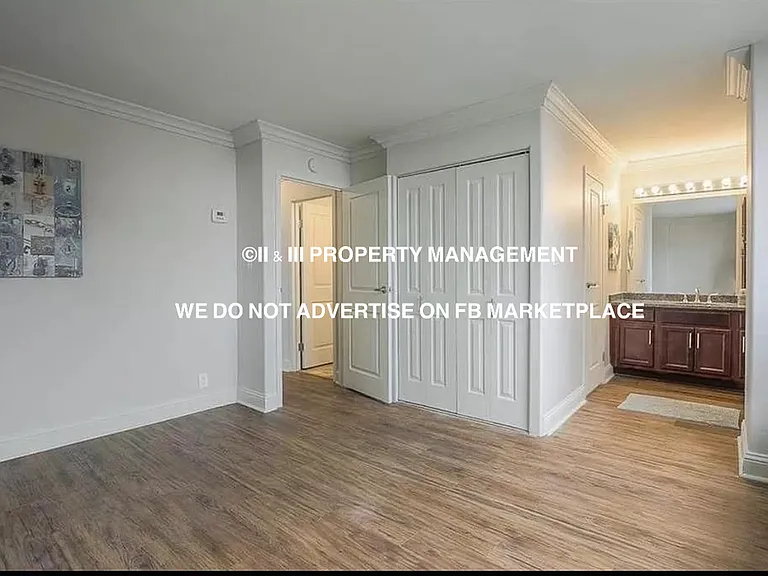 700 E 8th St #16H — Photo 17