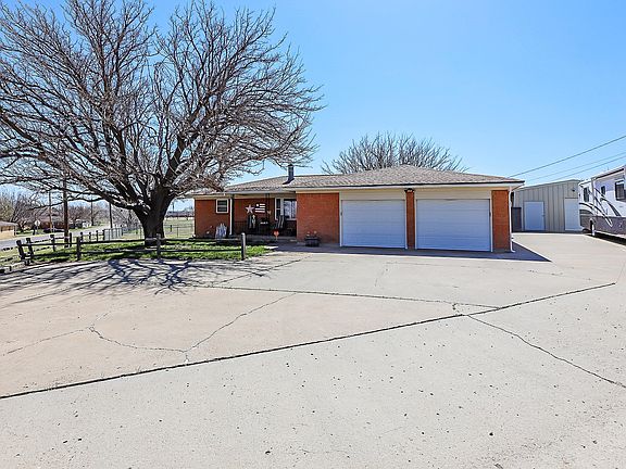 2nd image of 314 Mesquite Ave