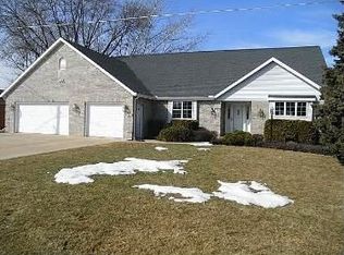 901 Cambridge Ct, Appleton, WI 54915