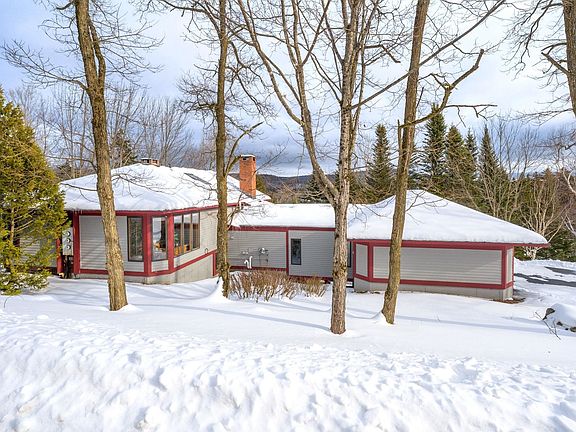 3rd image of 33 Carinthia Road