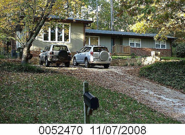 2nd image of 1000 Ravenwood Dr