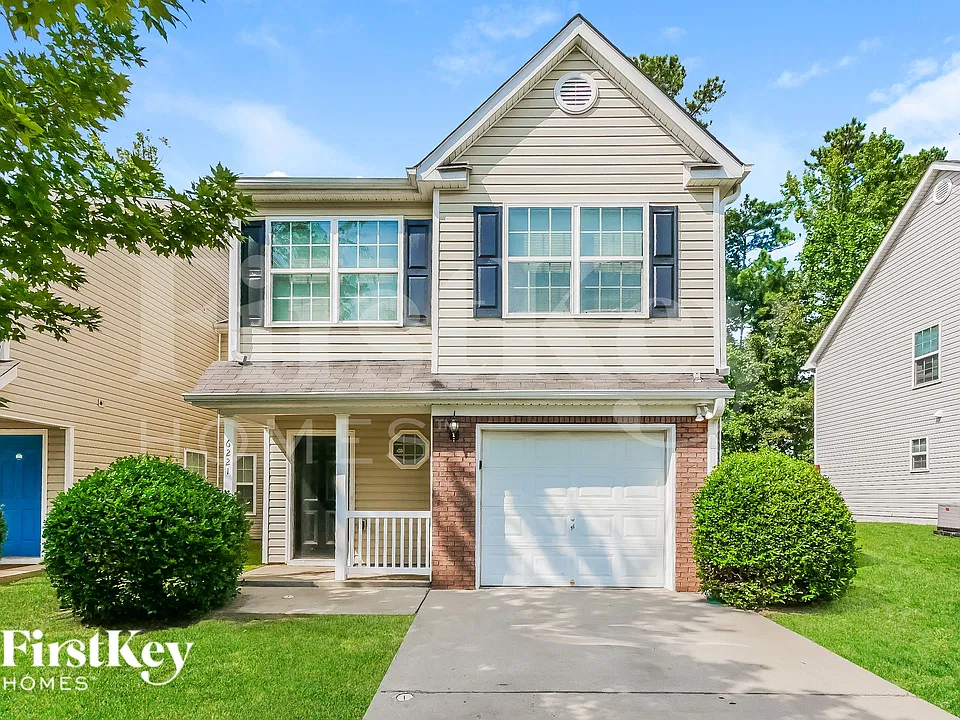 6221 Hickory Lane Cir