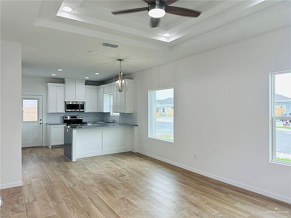 2nd image of 1013 N Clarence Ave #4