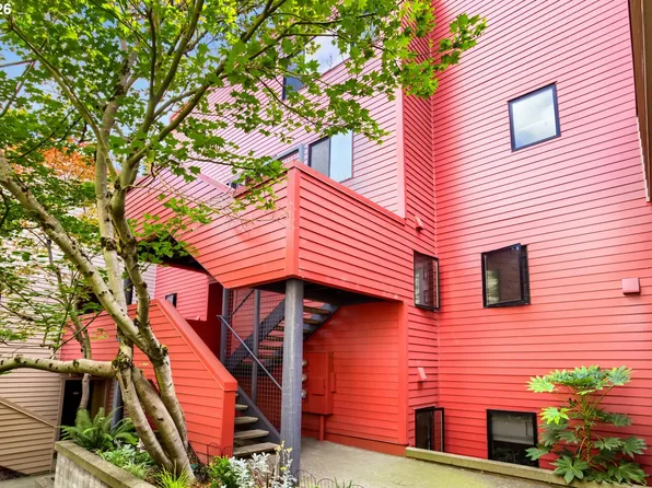 840 NW Naito Pkwy APT H10, Portland, OR 97209