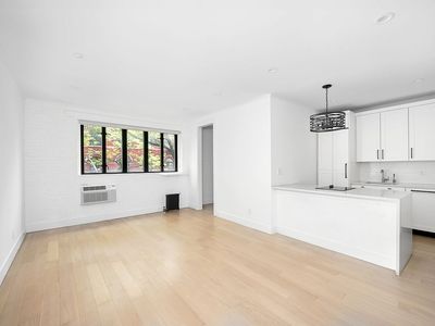 210 6th Ave #3G, New York, NY, 10014