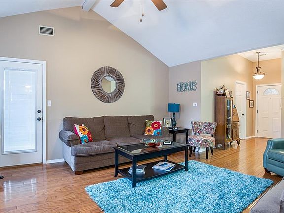 5th image of 1611 Hunter Hill Dr
