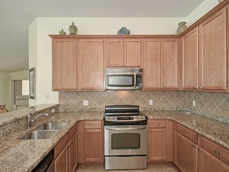 6083 Benevento Dr — Photo 9
