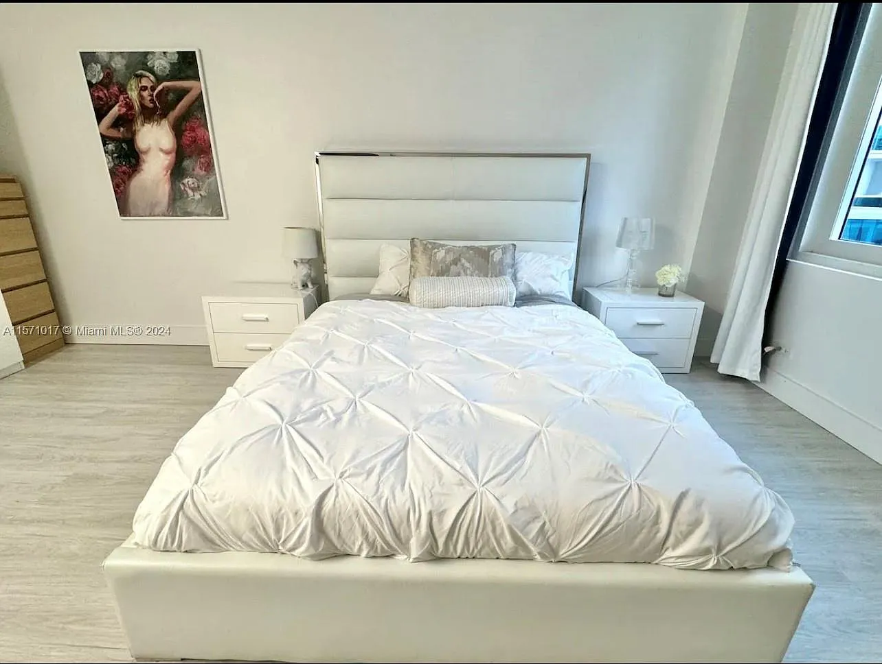 1 bed, 900 sqft, $7,500 — Photo 3