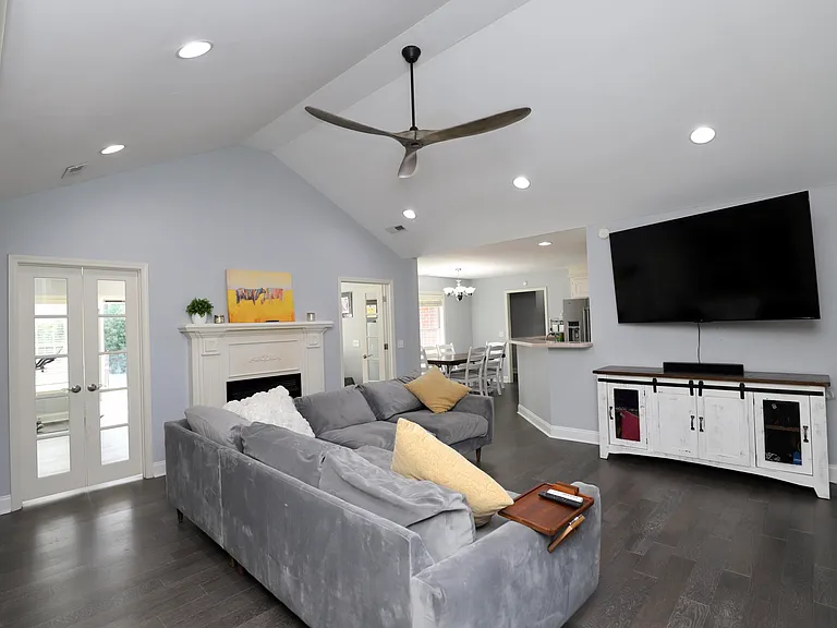 595 Saint Augustine Dr — Photo 94