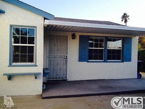 Charming Simi Valley home with 4 bedrooms and 2 baths.