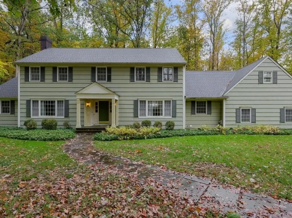 26 Wolf Hill Dr, Warren Twp., NJ 07059