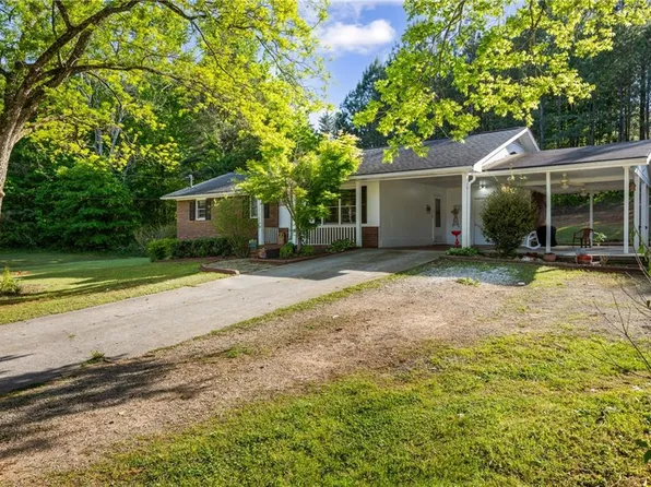 83 Lakeview Dr, Temple, GA 30179