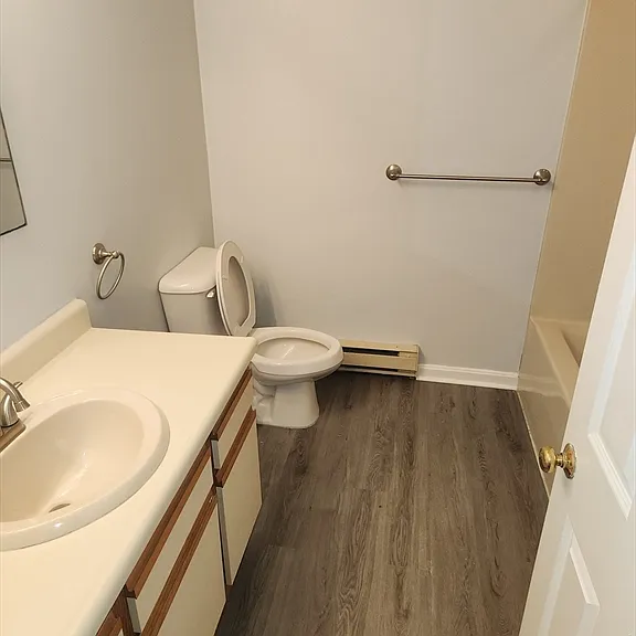 448 Mount Hope St #2 — Photo 5