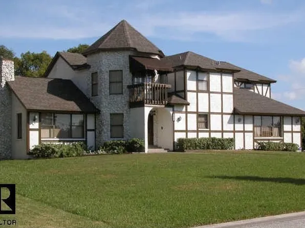 5435 Island Ave, Seminole, FL 33772