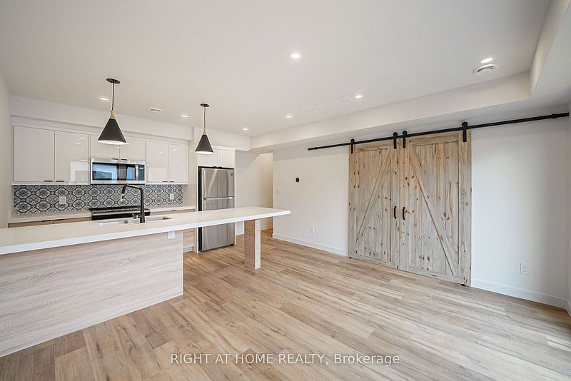 Toronto House for rent - 3 Bedrooms — photo 4