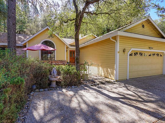 4th image of 20850 Chaparral Cir
