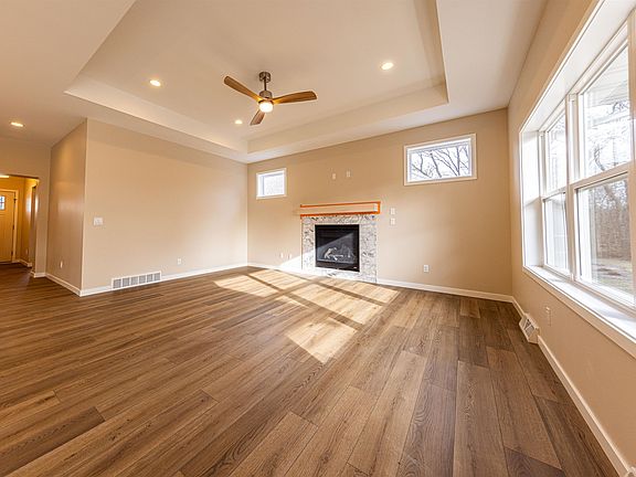 4th image of 4236 Castlemoor Dr