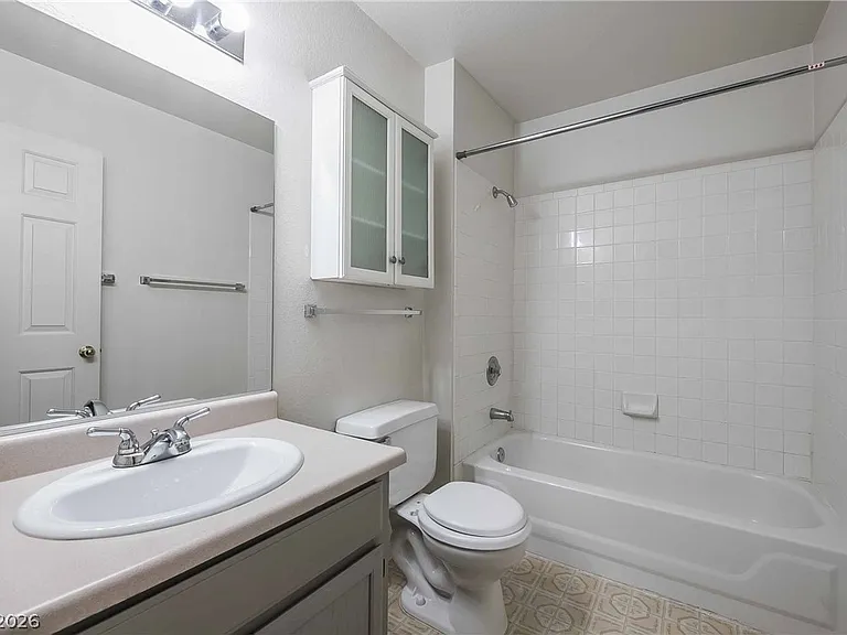2815 Dawn Crossing Dr — Photo 18