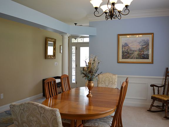 Dining Room & View of Entry