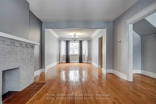 50 Manor Rd E Photo 1