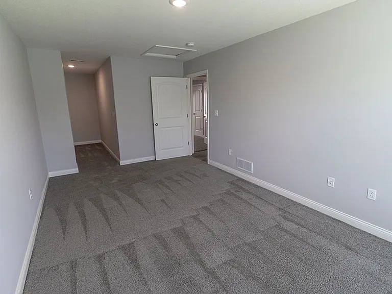 2801 Amberwood Ct — Photo 39
