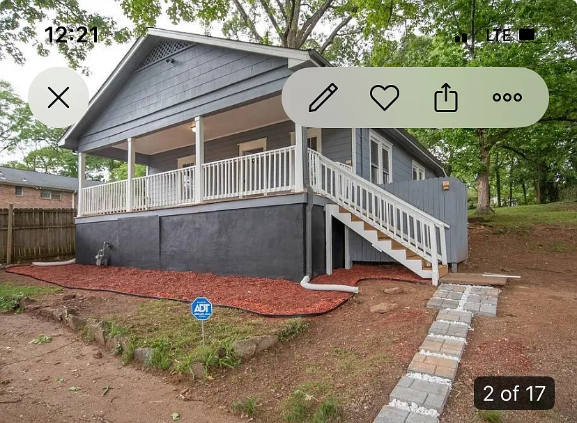 3 bed, 1120 sqft, $2,300 — Photo 3