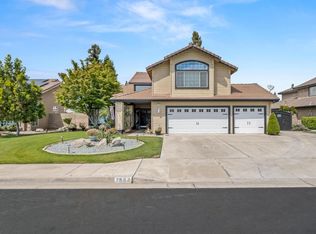 2583 Dennis Ave, Clovis, CA 93611