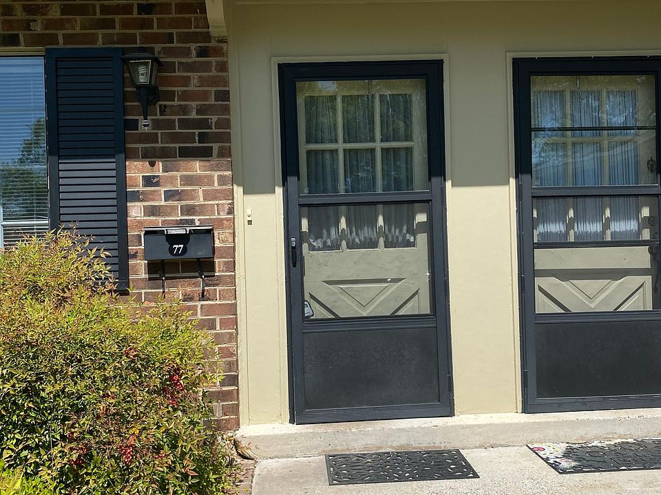 1st image of 1002 Willow Dr APT 77