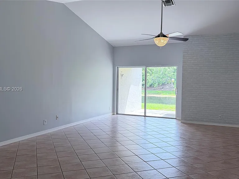 2020 Andromeda Ln — Photo 8