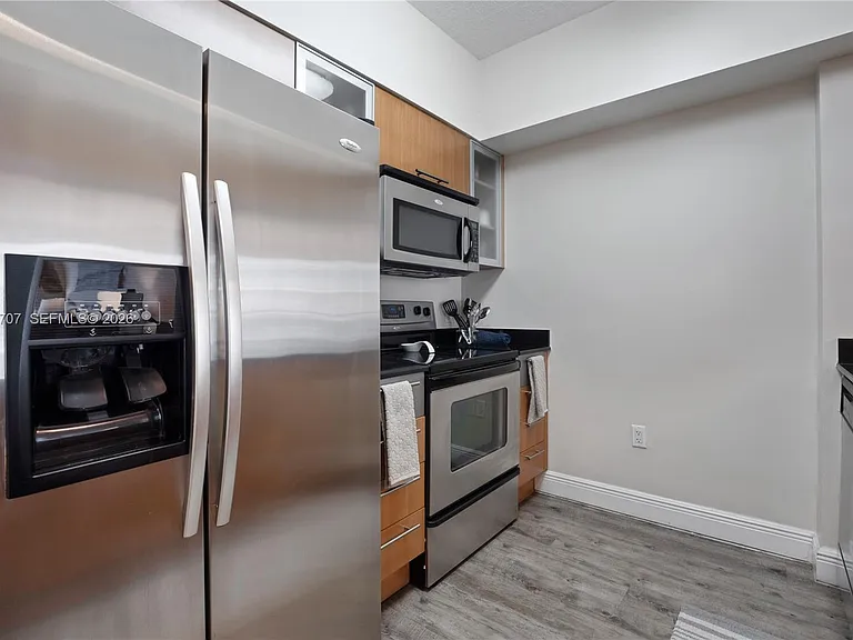 1750 N Bayshore Dr #1405 — Photo 9