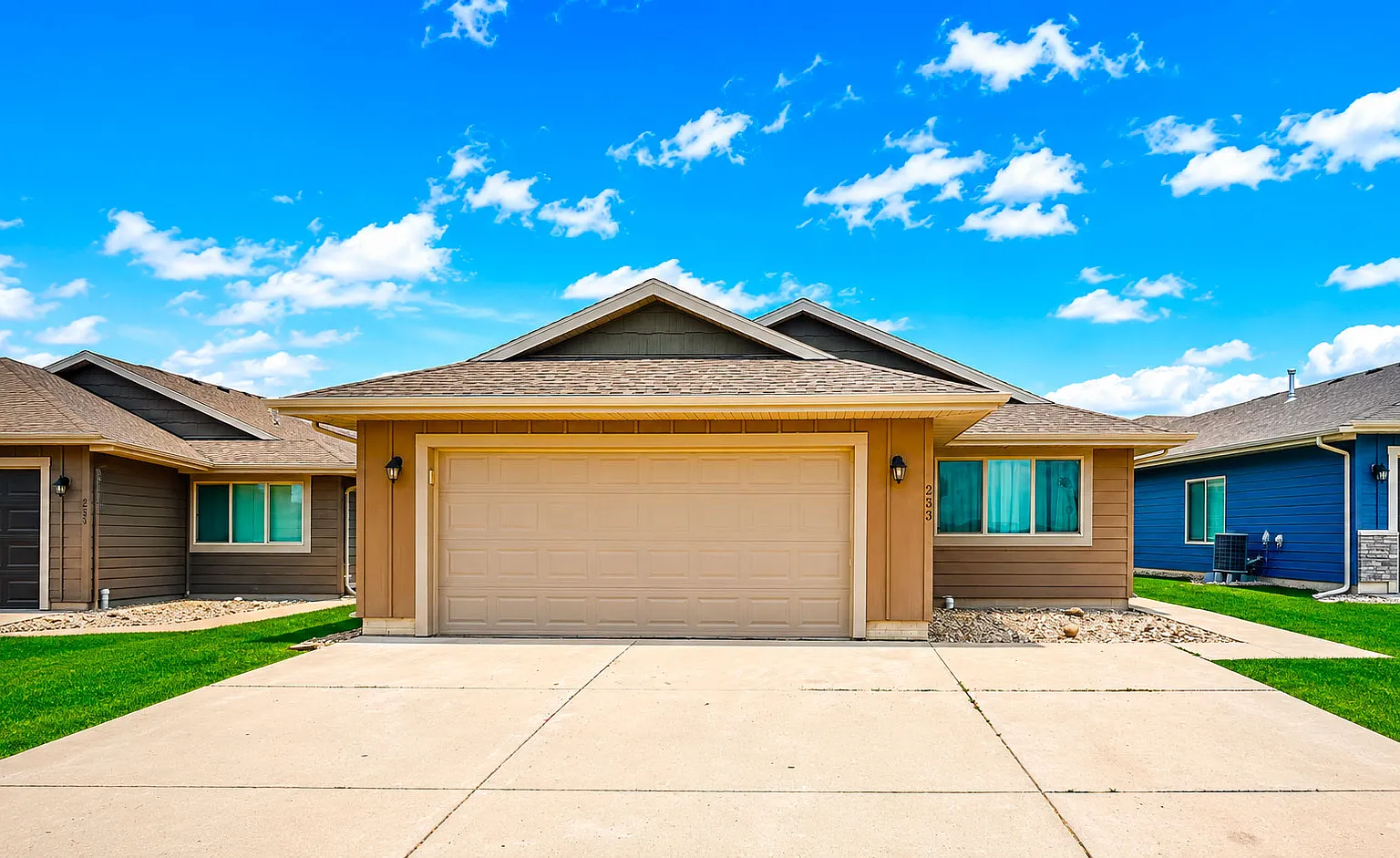 3 bed, 1434 sqft, $2,500 — Photo 1