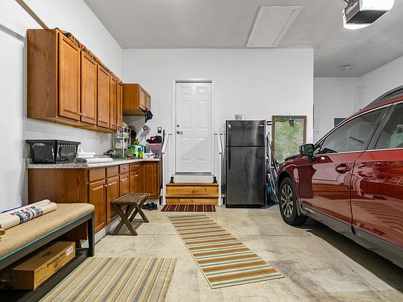 4th image of 1103 Brook Cir
