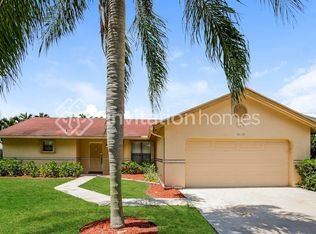 8029 W Country Club Blvd, Boca Raton, FL 33487