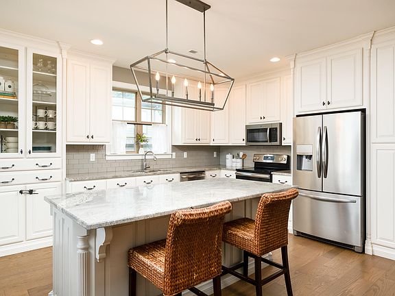 5th image of 125 Blue Heron Dr NW #53