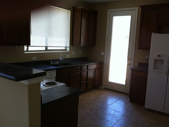 4th image of 8542 W Monroe St