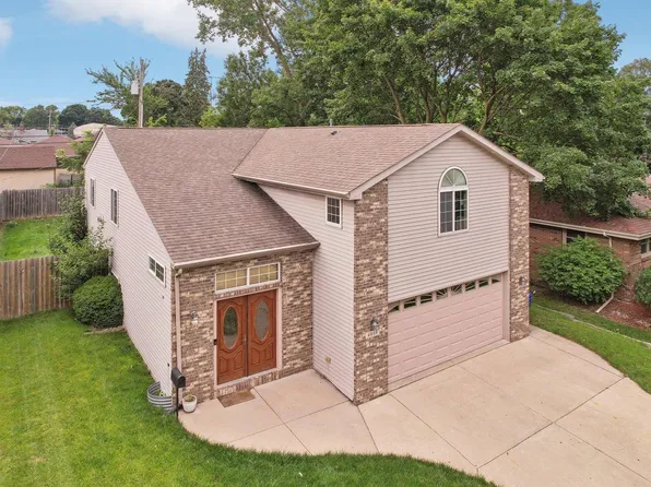 6038 43rd AVENUE, Kenosha, WI 53142