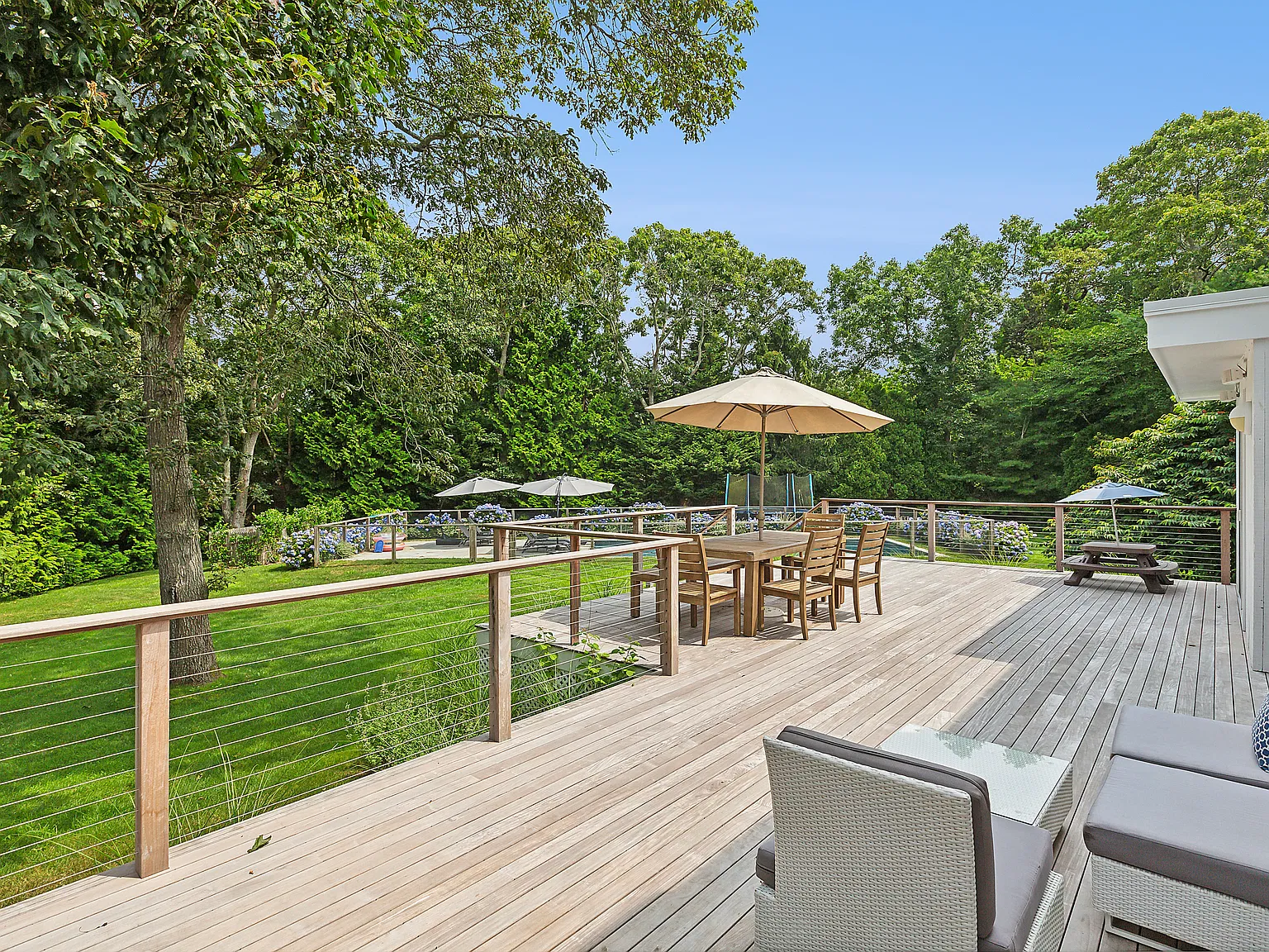 East Hampton Village — Photo 3