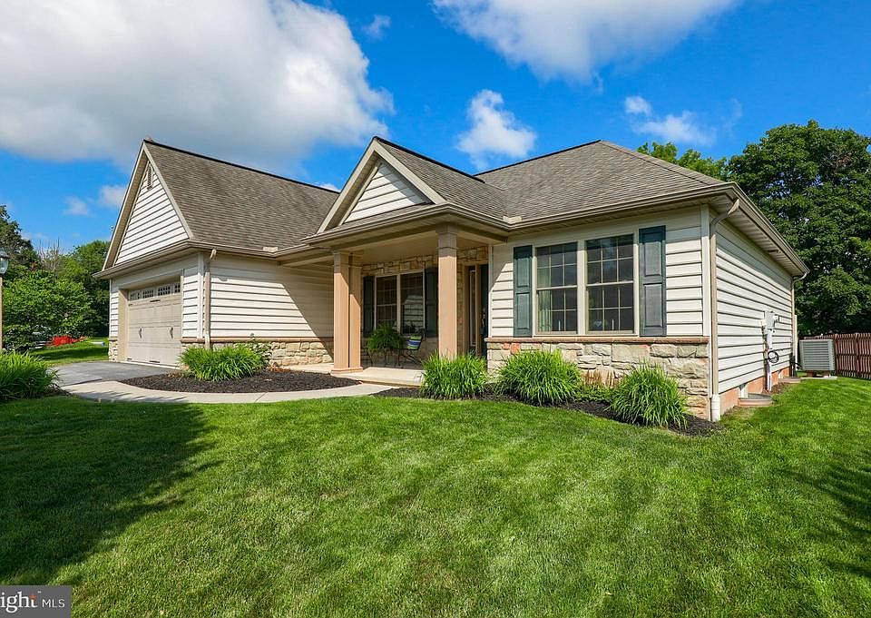 1st image of 14 Tricia Ln #2