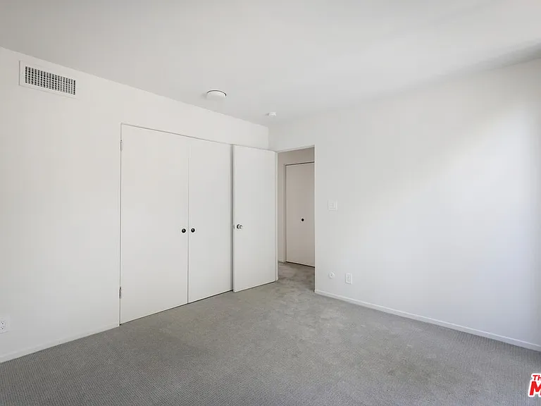 3035 Windsor Ave — Photo 50
