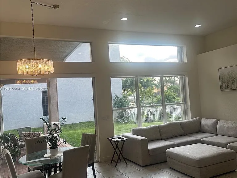 18571 SW 44th St — Photo 13