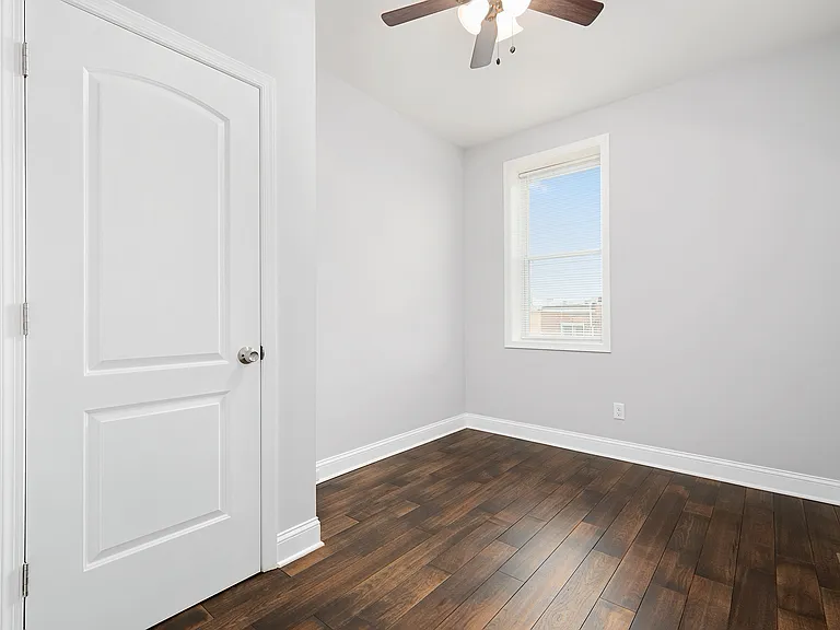523 Rappolla St — Photo 10