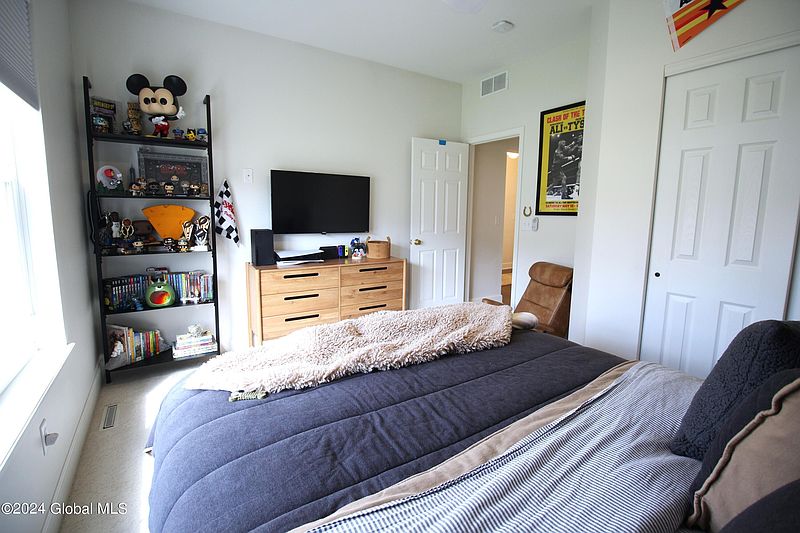 5th image of 26 Linden Park Drive