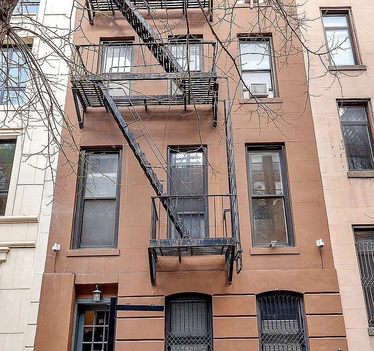 1st image of 339 E 82nd St