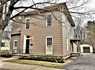 222 N Pearl St, Granville, OH 43023