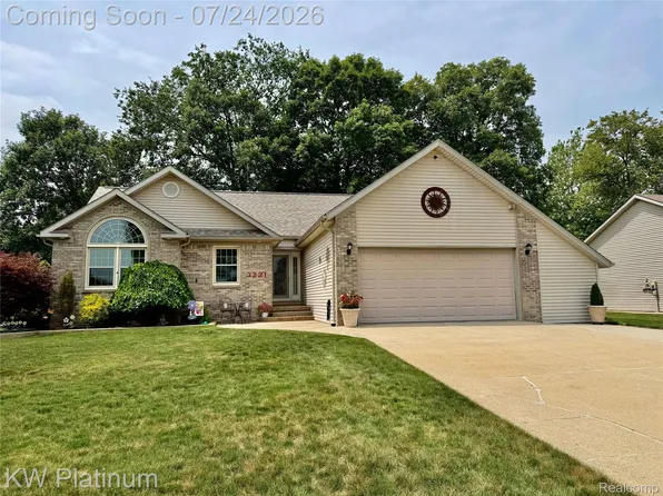 3221 Fanone Dr, Port Huron, MI 48060