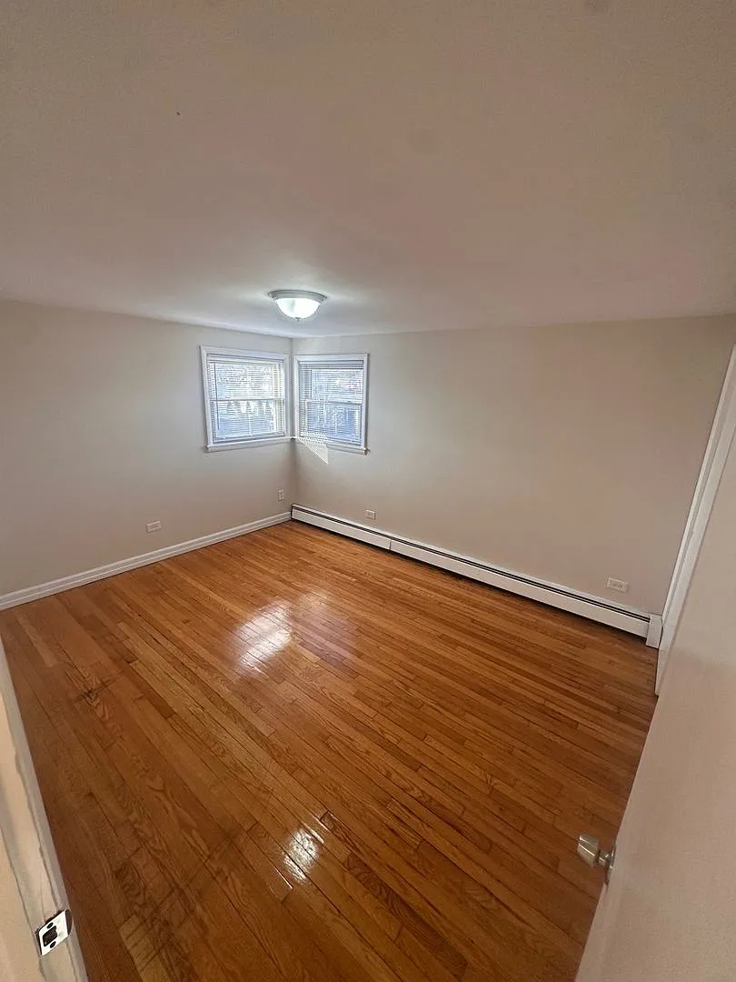 8916 S Justine St LLC — Photo 4