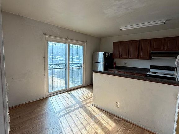 4th image of 56 Apple Way