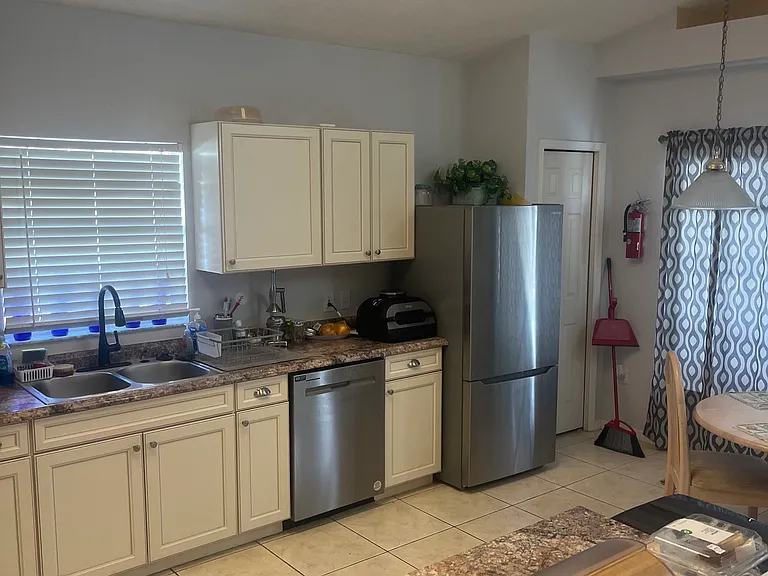236 Sunset Ct #3 — Photo 12