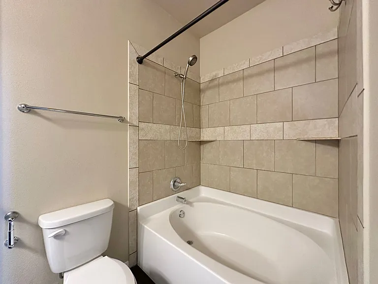 1301 Vanguard Ln — Photo 21