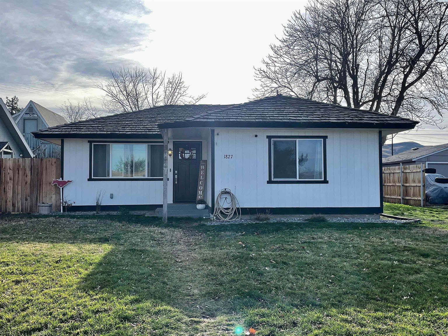 1827 Benson Ave, Prosser, WA 99350 Zillow